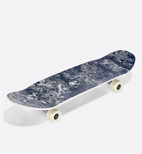 planche de skate dior|Skateboard Dioriviera 2022, Toile de Jouy bleu marine .